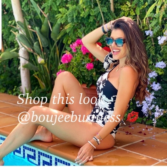 H&M One-Shoulder Swimsuit Bodysuit - Picture 5 of 12